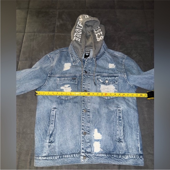 Broken Promises Men’s Distressed Jean Jacket With Gray Hood - Picture 4 of 8